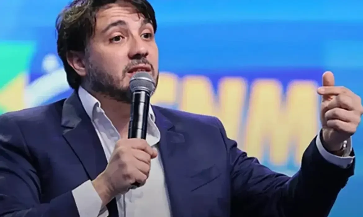 Ministério Público Eleitoral abre apuração sobre eventual abuso de poder de Renan Santos