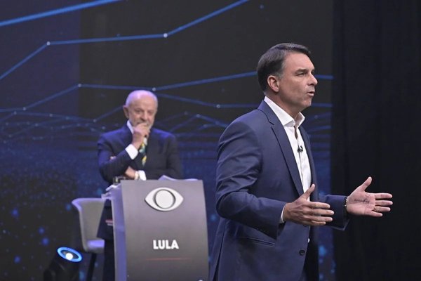 Lula e Flávio ajustam estratégias para último debate na Globo antes da eleição