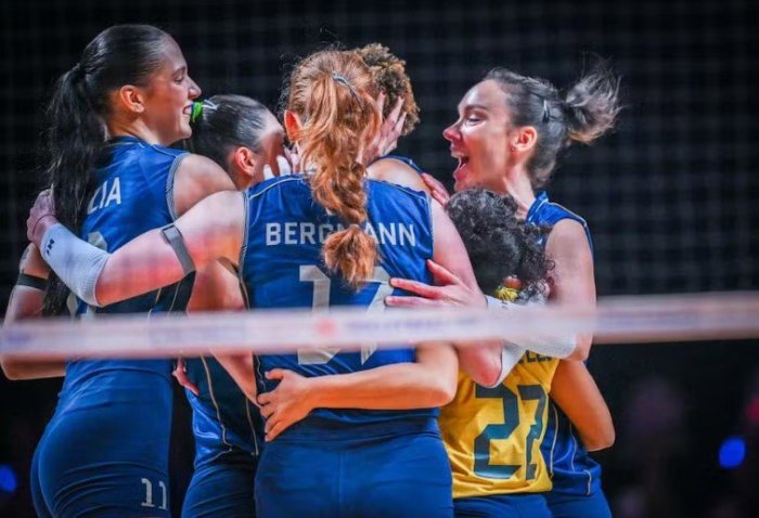 Zé Roberto define 14 jogadoras do Brasil para o Sul-Americano de Vôlei