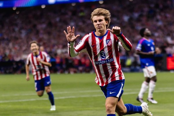 Atlético de Madrid vence o Manchester United por 2 a 0 e conquista primeira vitória na Champions