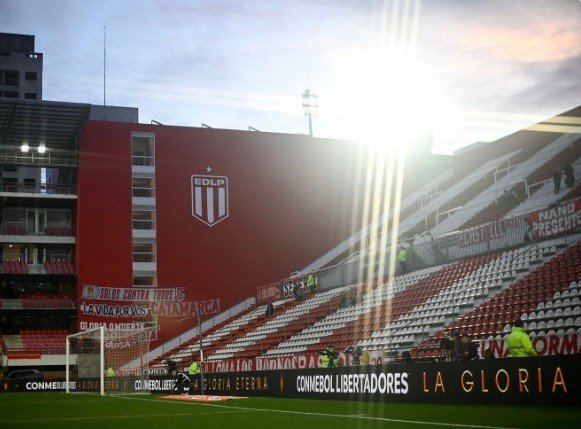 Estudiantes e Flamengo chegam a acordo para semifinal da Libertadores no Estádio UNO