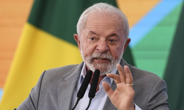 Em votação marcada por decisão de Zanin, Lula é reeleito presidente