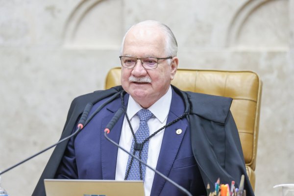 Fachin arquiva inquérito sobre atuação de Eduardo Bolsonaro nos EUA