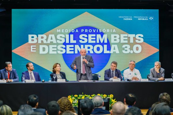 “Quem quiser ganhar dinheiro arrume um jeito honesto”, diz Lula sobre bets durante evento