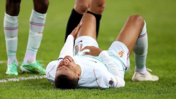 Mbappé escapa de cirurgia após lesão pela França e evita problema mais grave