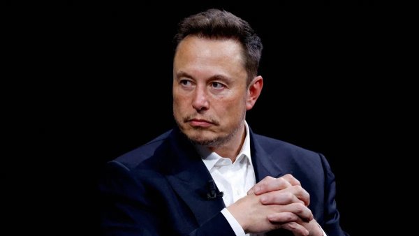 Elon Musk promete doar ações da SpaceX a crianças dos EUA em 2027