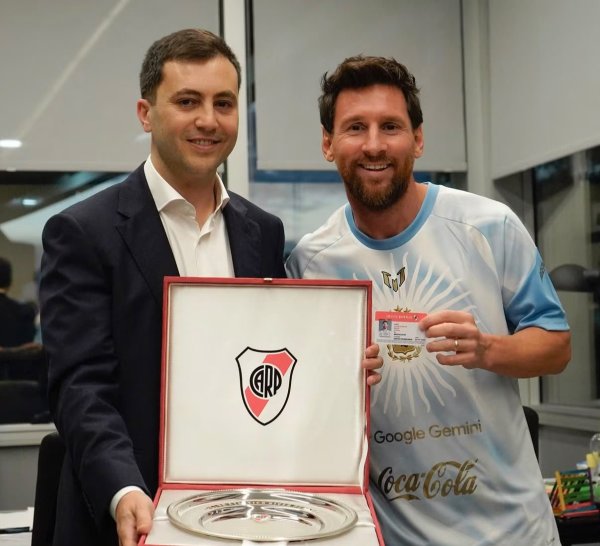 Messi é nomeado sócio honorário do River Plate antes de despedida da Argentina
