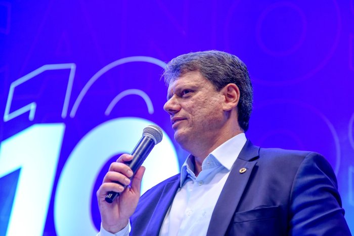 TRE-SP concede direito de resposta a Tarcísio após propaganda de Haddad sobre Banco Master