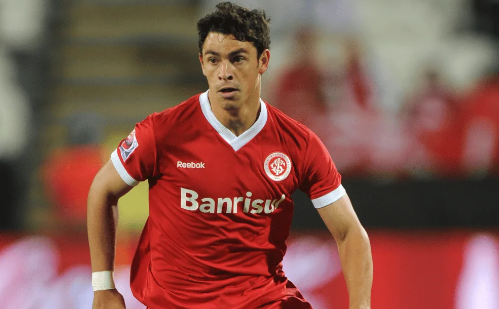 Giuliano anuncia aposentadoria do futebol aos 36 anos