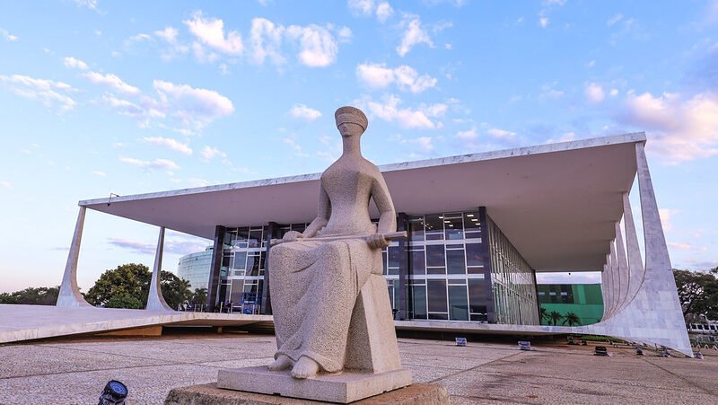 Fim do inquérito das fake news divide ministros e dificulta solução para crise no STF