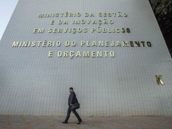 Governo eleva projeção de déficit primário de 2026 para R$ 80,9 bilhões