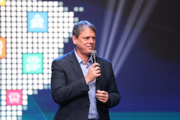 Tarcísio chama de “ilação que beira o ridículo” relato de Vorcaro sobre doação de R$ 2 milhões