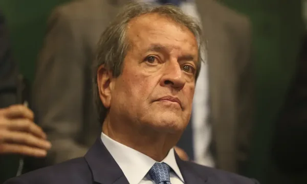 PL convoca reunião para a próxima semana para decidir sobre disputa na presidência da Câmara