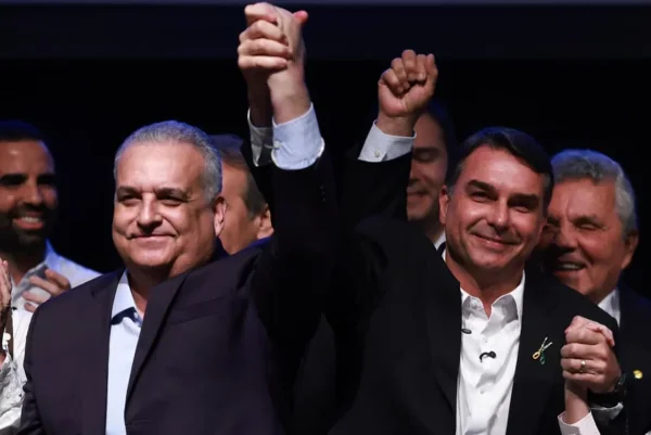 TSE manda redes sociais retirarem deepfake de Flávio Bolsonaro