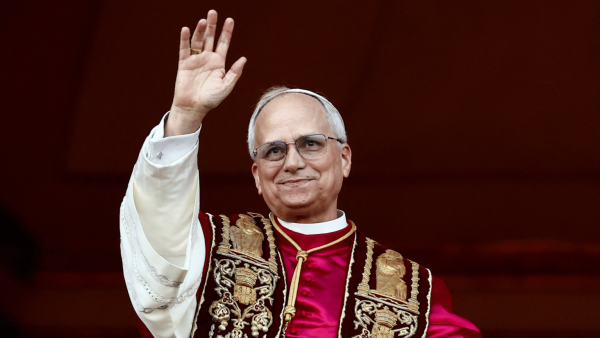 Papa Leão XIV anuncia cirurgia para retirada de nódulo no pulmão