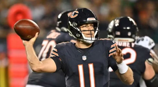 Terceiro quarterback brilha, e Bears dominam Eagles na NFL