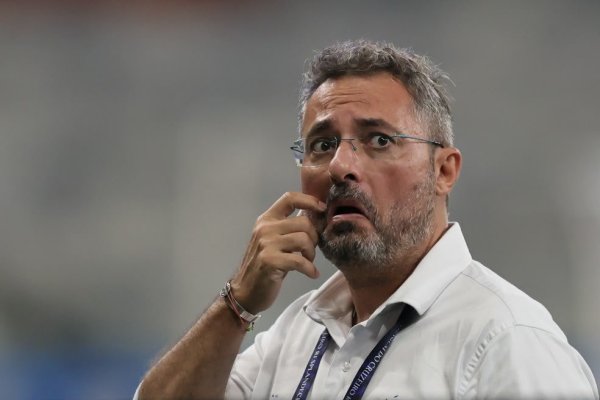 Candidato à presidência do Santos, Quaresma promete demitir Alexandre Mattos caso seja eleito