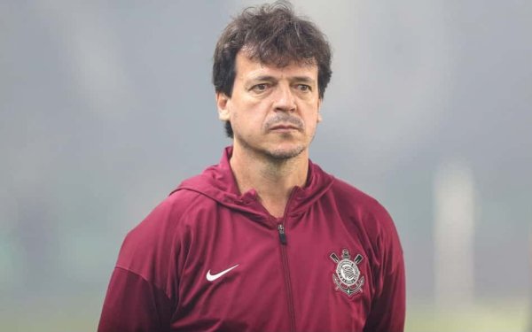 Futuro de Fernando Diniz no Corinthians depende de jogo contra o Internacional