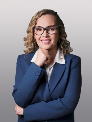 Zizi Martins