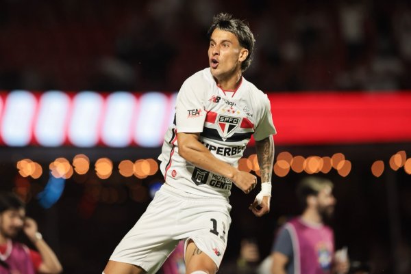 Ferreirinha sente lesão e vira dúvida no São Paulo para duelo contra o Vitória
