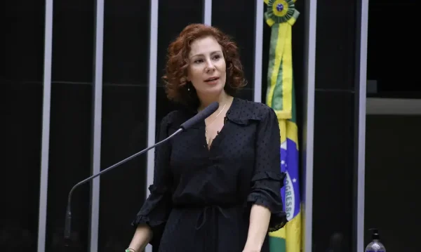Justiça italiana marca nova audiência sobre extradição de Carla Zambelli