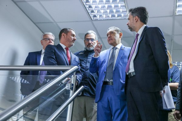 Presidente do TSE nega sinais de interferência internacional nas eleições
