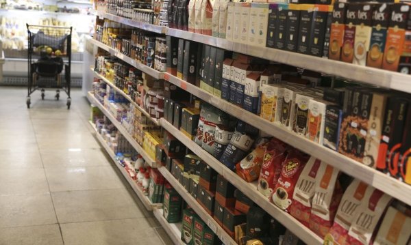Inflação de alimentos mais do que dobra no mês e pressiona prévia da inflação em outubro