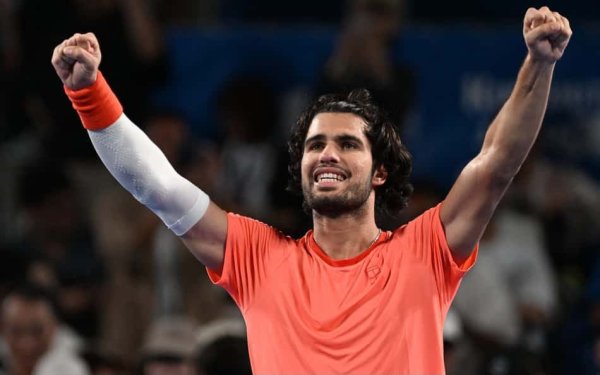 Alcaraz vence Lehecka, é bicampeão em Tóquio e iguala feito de Sampras