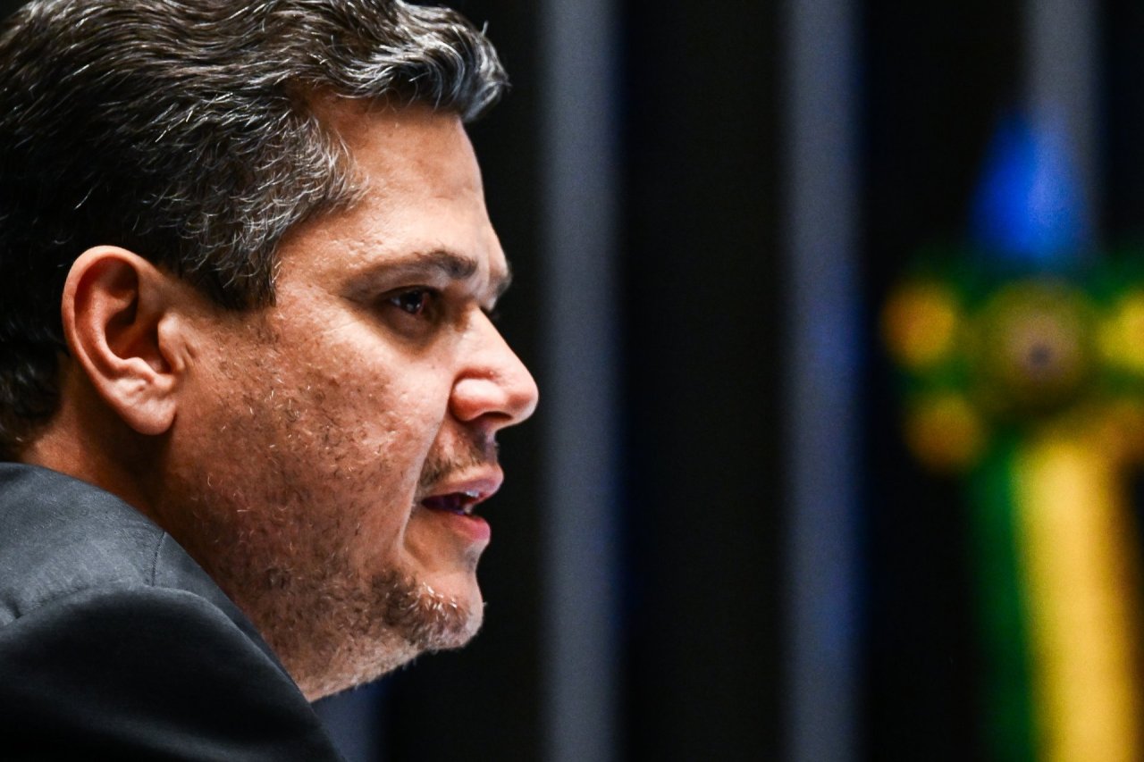 Alcolumbre cria regra para conceder escolta policial a ex-presidentes do Senado