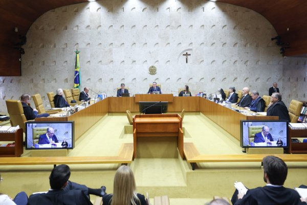 STF encerra sessão tensa sem concluir julgamento sobre Moraes