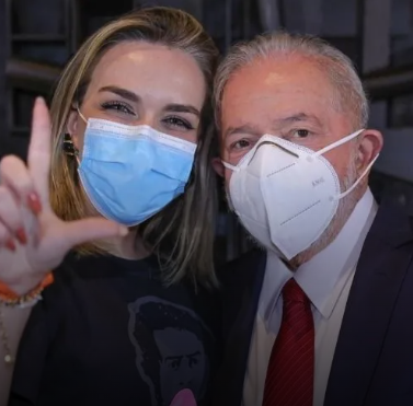 Lobista Roberta Luchsinger publicou ao menos 12 fotos com Lula