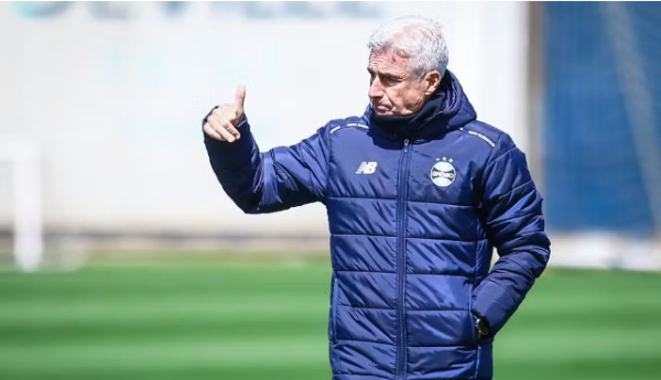 CEO do Grêmio garante permanência de Luís Castro até o fim do ano