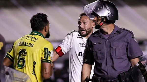 Santos é multado pelo STJD por cusparada de torcedor em Reinaldo, do Mirassol