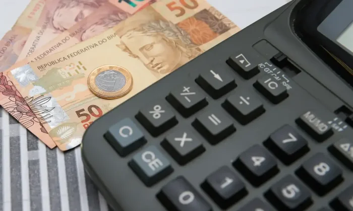 Governo reduz previsão do PIB para 2% em 2026