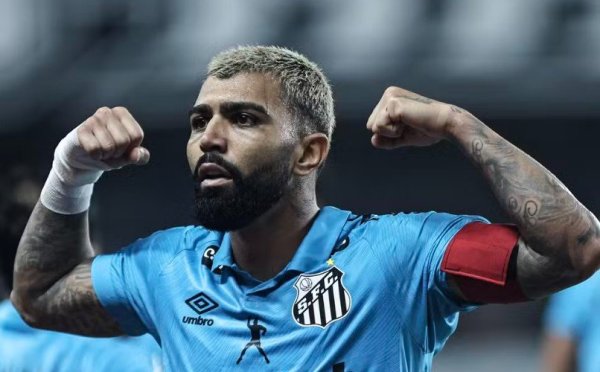 Santos avança por novo empréstimo de Gabigol, mas permanência em 2027 ainda depende do atacante