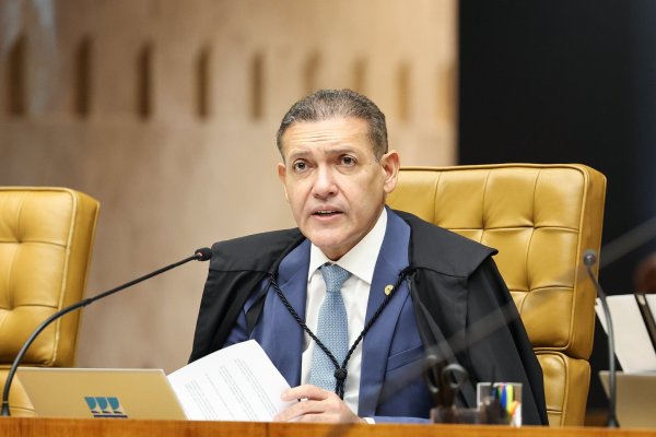 Nunes Marques determina reativação imediata do canal “Exército do Lula”