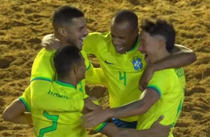 Brasil goleia a Colômbia e garante vaga na final da Copa das Nações de futebol de areia