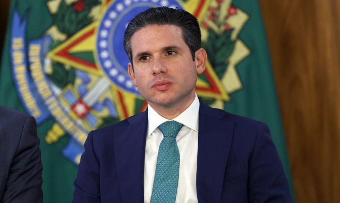 Dez partidos do Centrão anunciam apoio à reeleição de Hugo Motta na Câmara