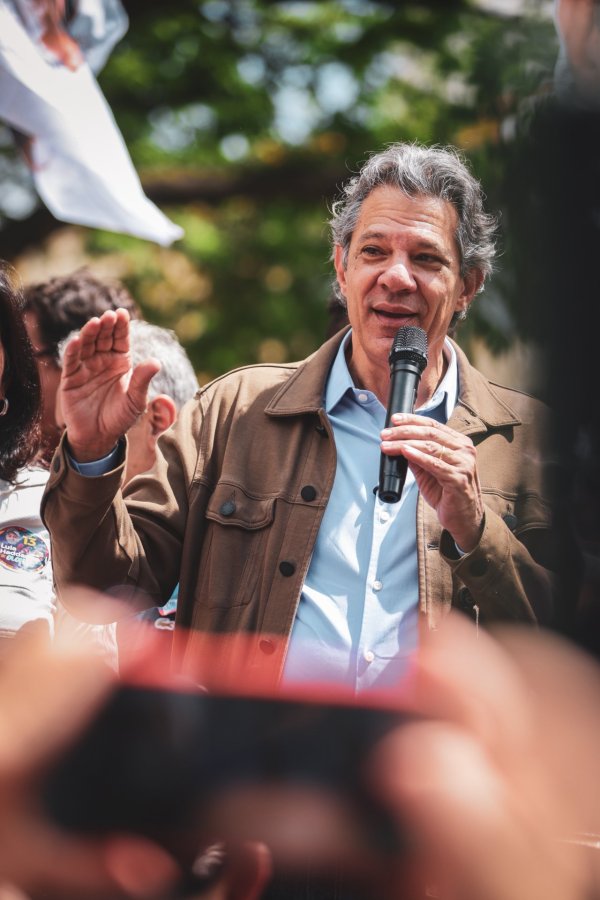 PT reduz recursos da campanha de Haddad ao governo de São Paulo