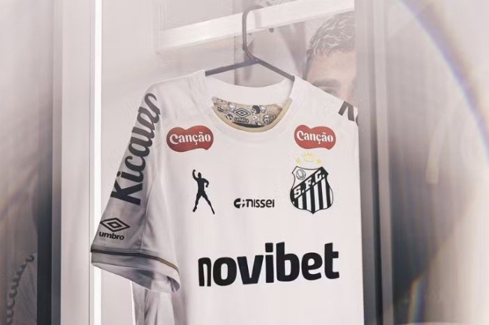 Santos recebe proposta para trocar fornecedor esportivo