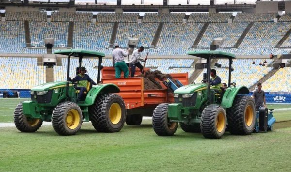 Maracanã inicia troca do gramado para a sequência da temporada