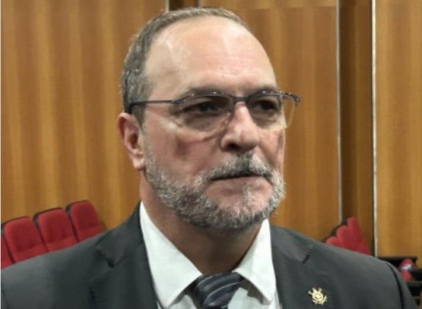 Justiça derruba afastamento de Romeu Tuma Jr. e anula reunião no Corinthians