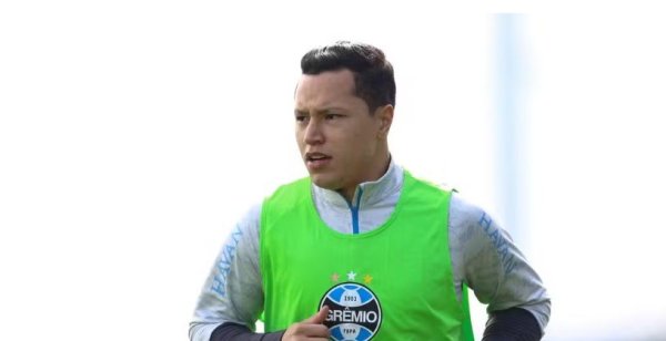 Cruzeiro aciona CNRD contra o Grêmio por dívida na compra de Marlon