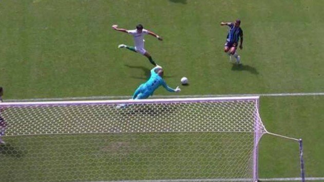 Grêmio e Palmeiras empatam sem gols em jogo movimentado na Arena