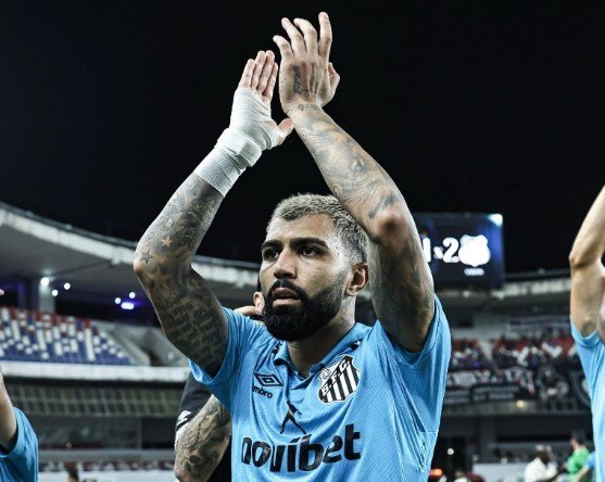 Cruzeiro muda postura e descarta novo empréstimo de Gabigol com parte dos salários pagos