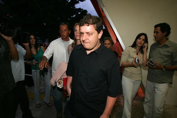 Lobista bancou viagem de R$ 1,8 milhão para Lulinha ver aurora boreal