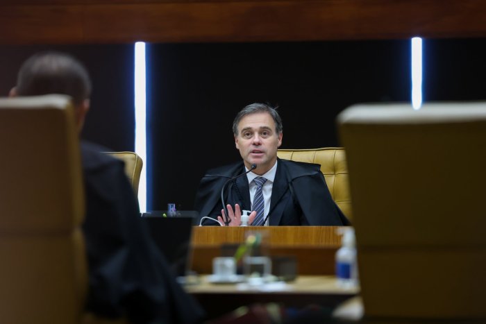 Mendonça pede ajuda à PF após não conseguir acessar celular de Vorcaro
