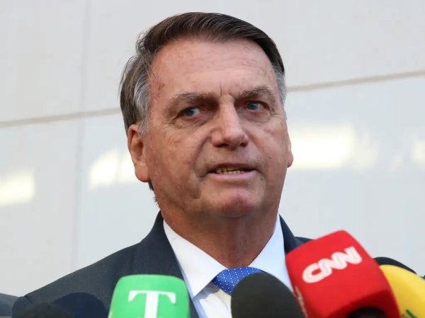 Justiça encerra fase de instrução de ação movida por Bolsonaro contra Janones