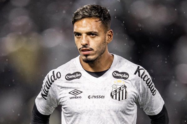 Gabriel Menino deve retornar ao Atlético-MG após empréstimo ao Santos
