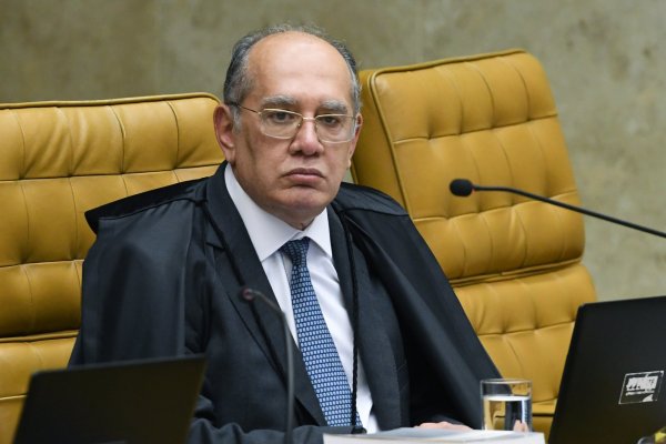 Gilmar Mendes valida reajuste do Bolsa Família e afasta violação à lei eleitoral